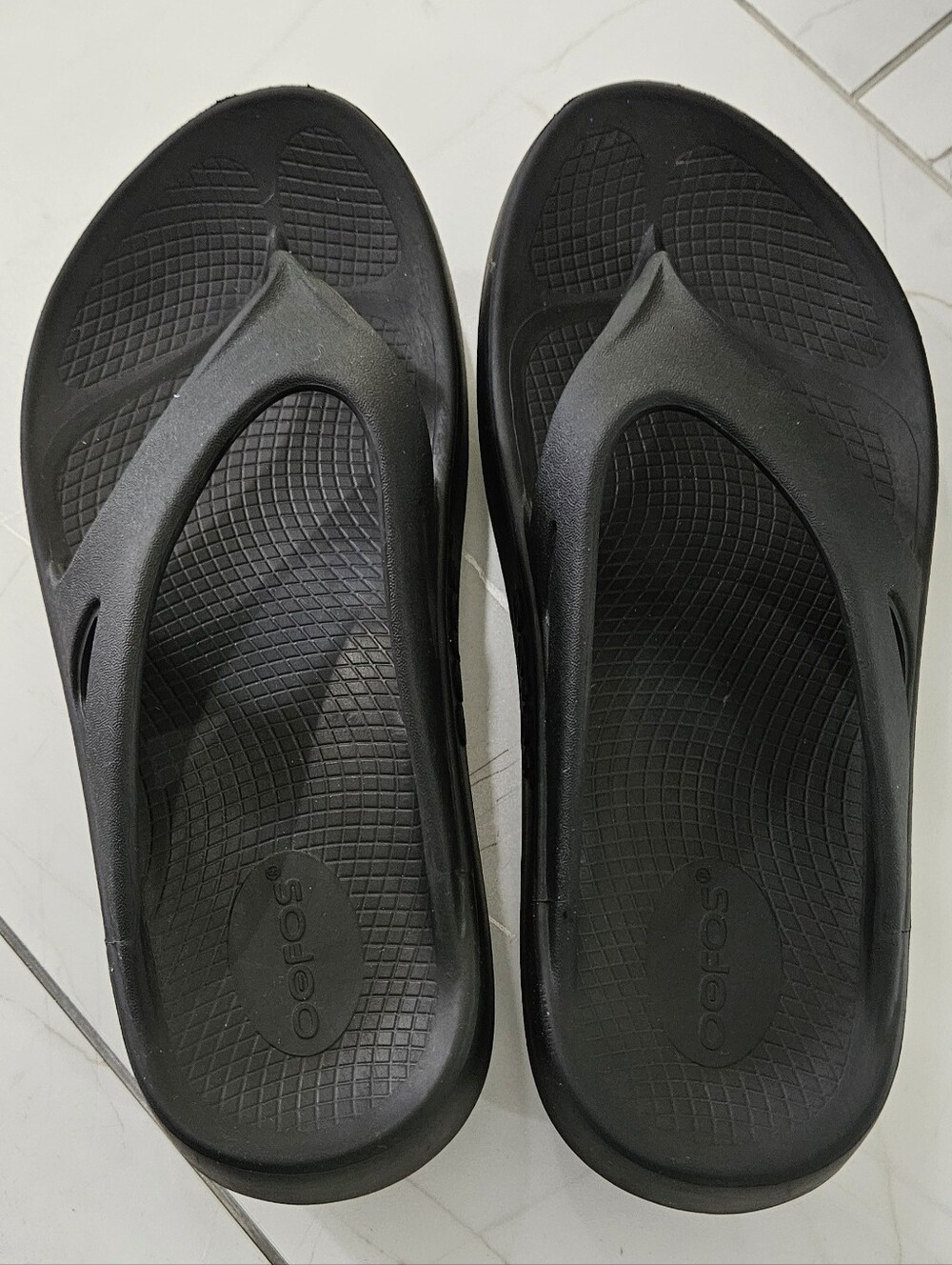 OOFOS Women’s Black Supportive Recovery Sandals